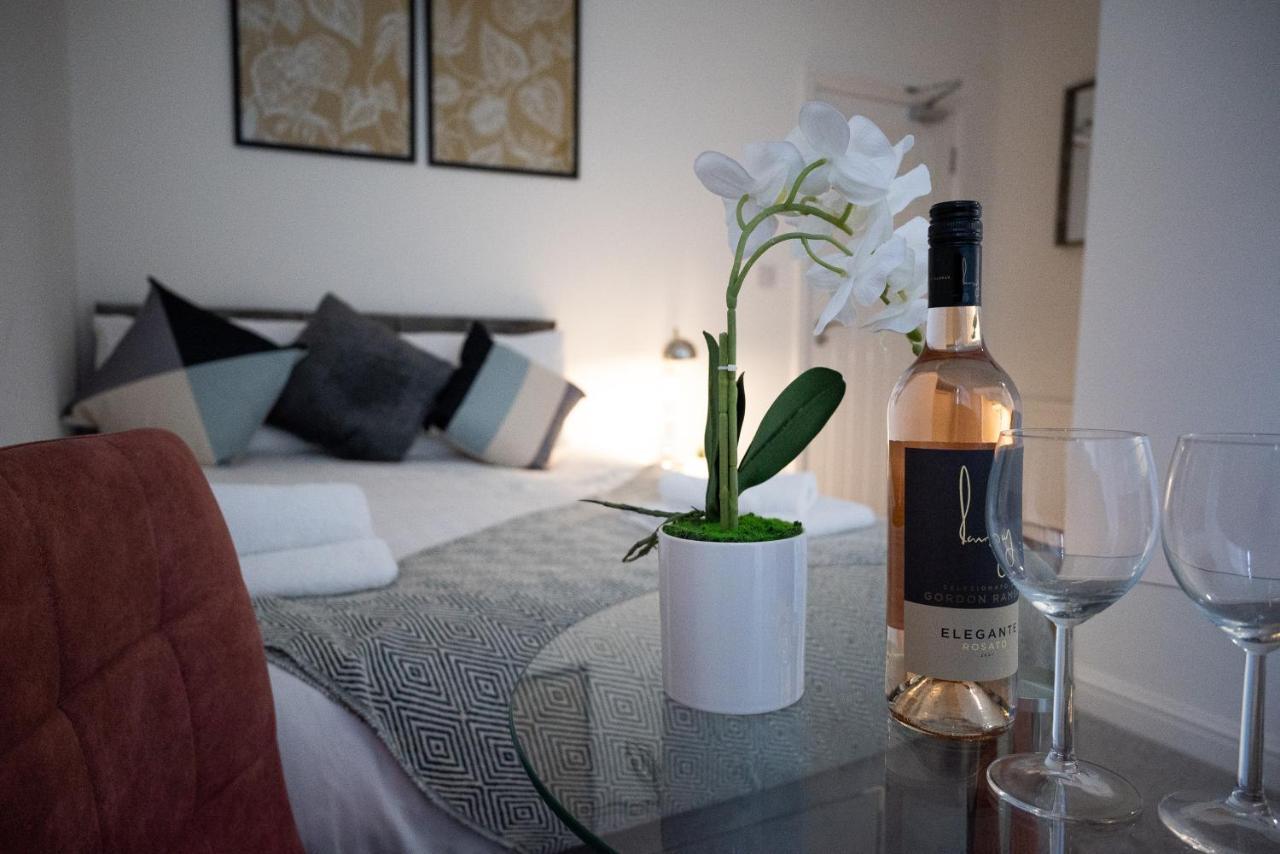 Elmo River Studios - 6 En-Suites In Wallasey - Easy Parking - Short And Long Stays Welcome Exteriér fotografie