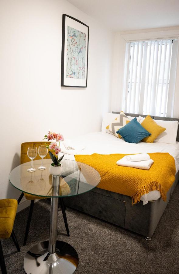 Elmo River Studios - 6 En-Suites In Wallasey - Easy Parking - Short And Long Stays Welcome Exteriér fotografie