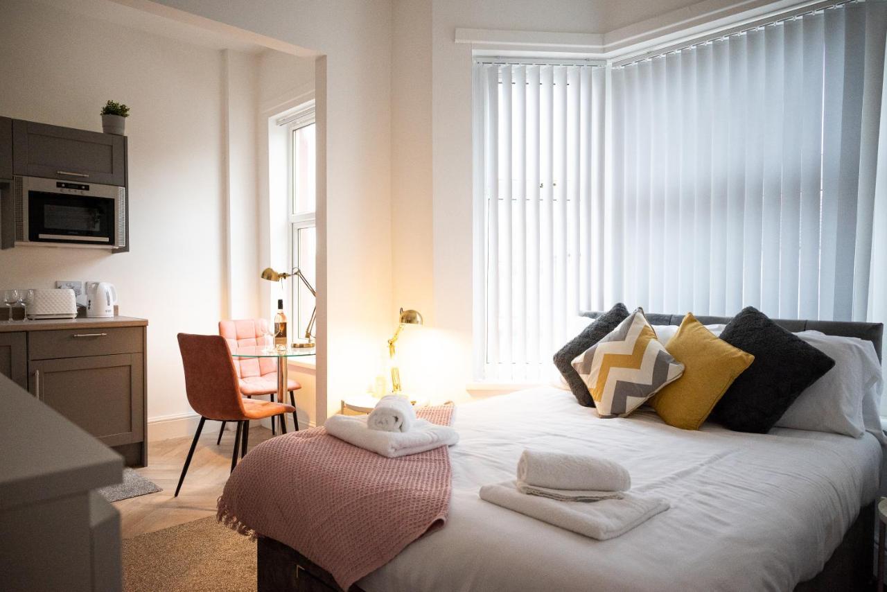 Elmo River Studios - 6 En-Suites In Wallasey - Easy Parking - Short And Long Stays Welcome Exteriér fotografie