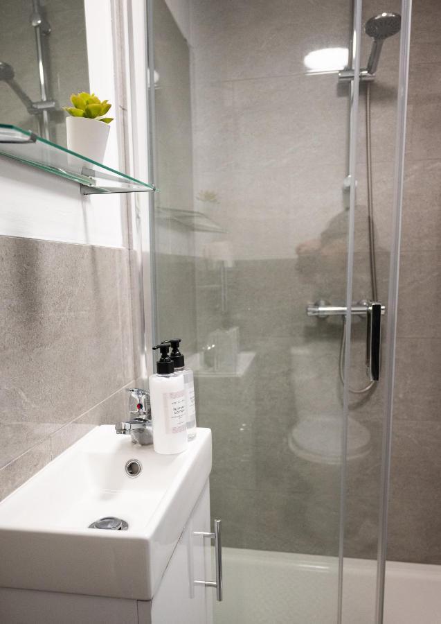 Elmo River Studios - 6 En-Suites In Wallasey - Easy Parking - Short And Long Stays Welcome Exteriér fotografie