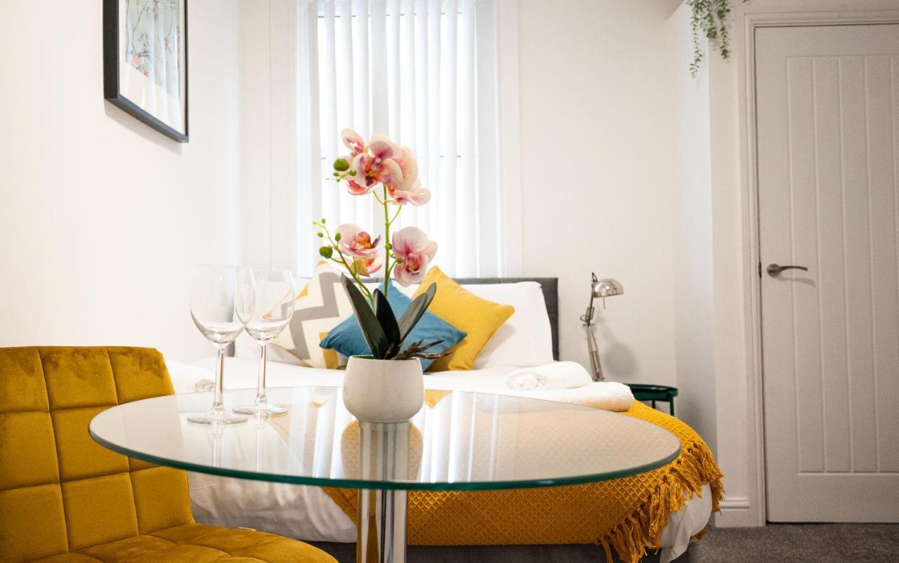 Elmo River Studios - 6 En-Suites In Wallasey - Easy Parking - Short And Long Stays Welcome Exteriér fotografie