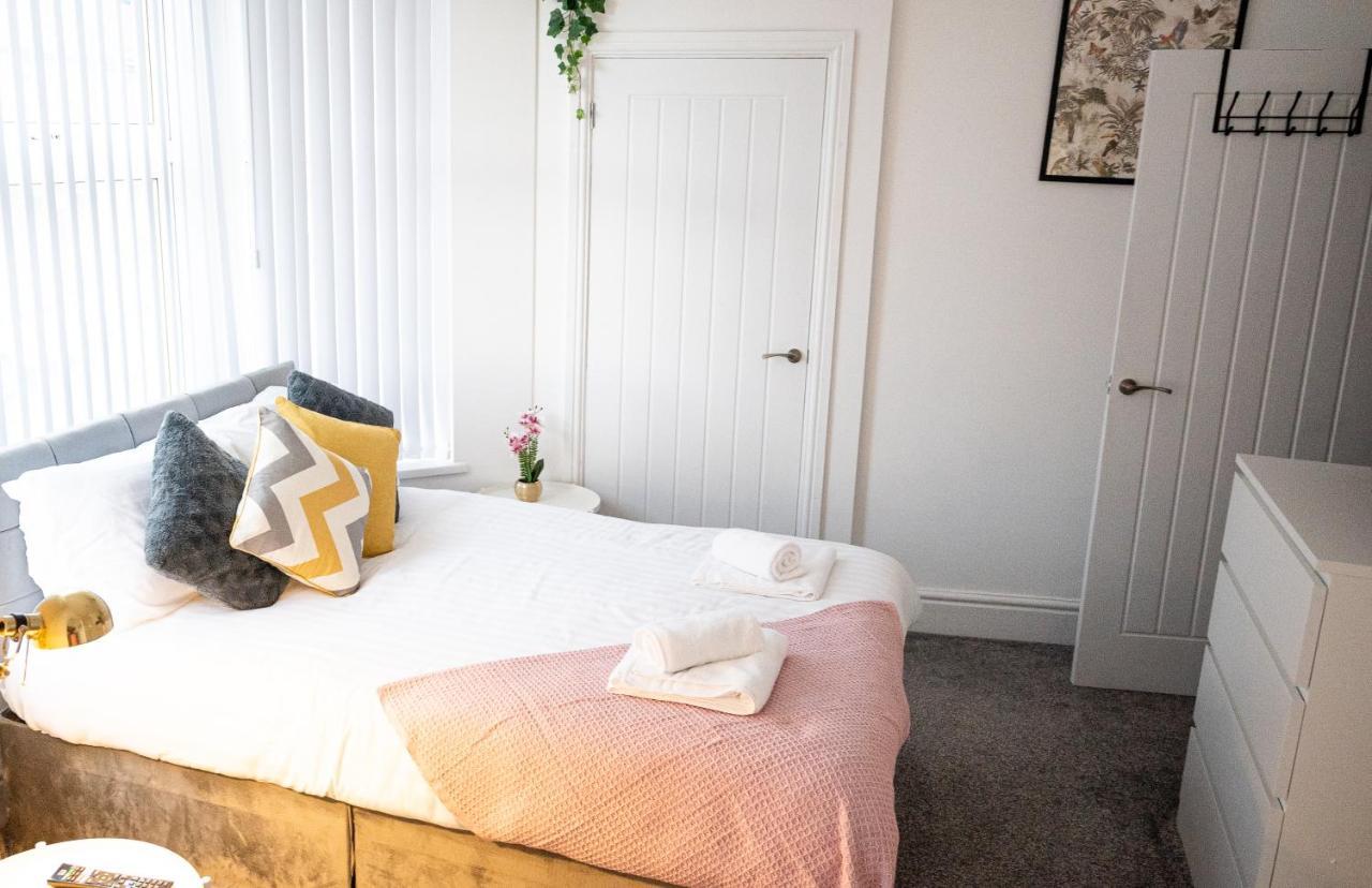 Elmo River Studios - 6 En-Suites In Wallasey - Easy Parking - Short And Long Stays Welcome Exteriér fotografie