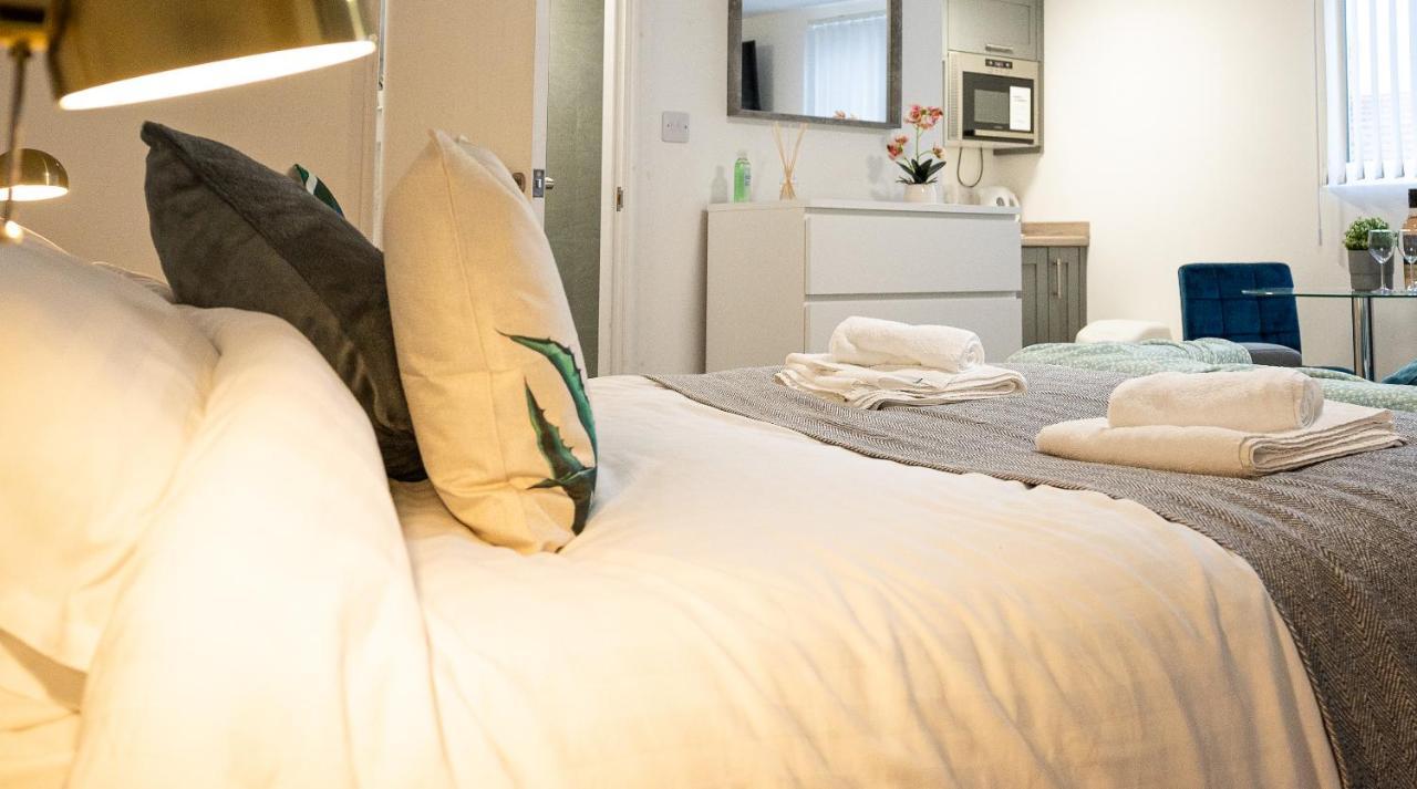 Elmo River Studios - 6 En-Suites In Wallasey - Easy Parking - Short And Long Stays Welcome Exteriér fotografie